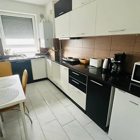 3c Delux 2 * Brašov